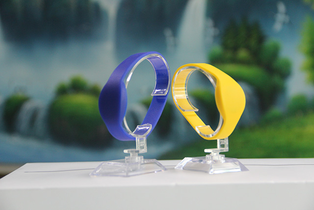 ID解决非接触式硅胶腕带的使用 ID解决非接触式硅胶腕带的使用