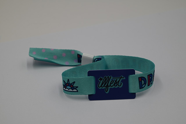 电子标签的原理以及它在市场上的运用 电子标签的原理以及它在市场上的运用