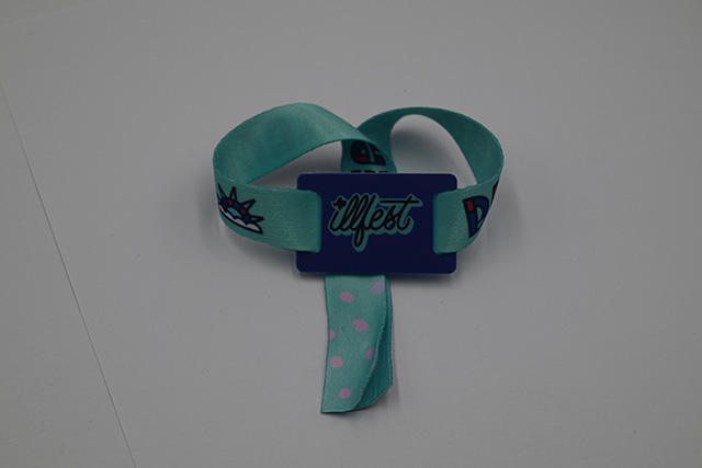 RFID钥匙扣卡易碎标签有什么应用优势！