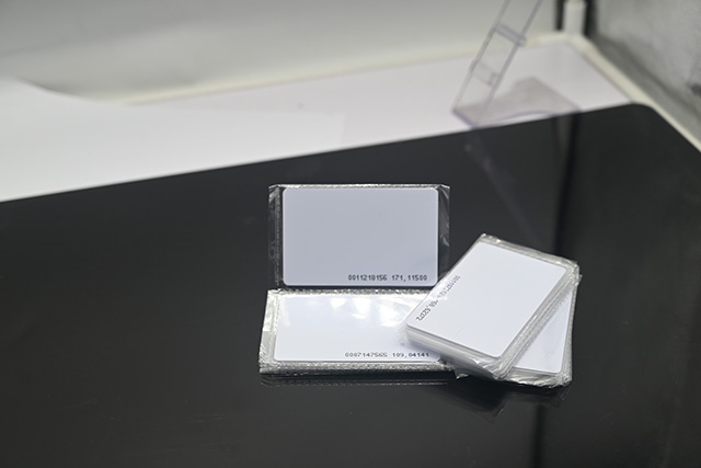 IC卡，ID卡，M1卡，射频卡的区别是什么？