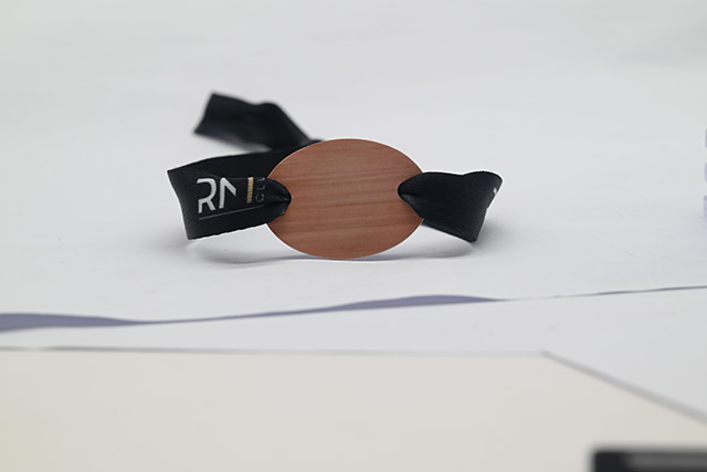 滴胶卡NFC移动支付继续发力 滴胶卡NFC移动支付继续发力