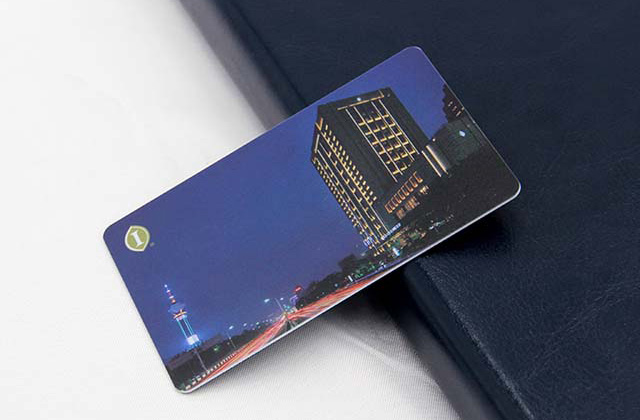 让顾客办理会员卡的目的，是吸引新顾客